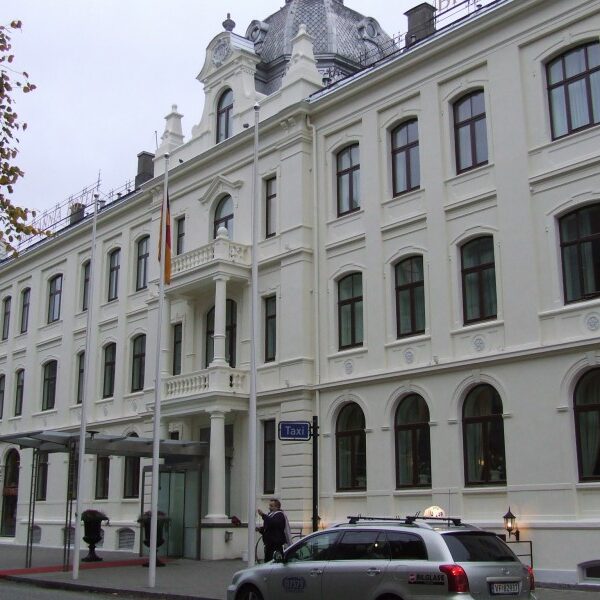 Fasaderehabilitering - Britannia Hotel